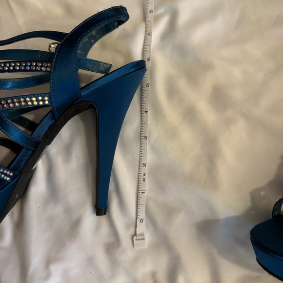 NWOT Steve Madden P-Paloma Satin Rhinestone Platform Sandals - Picture 5 of 5